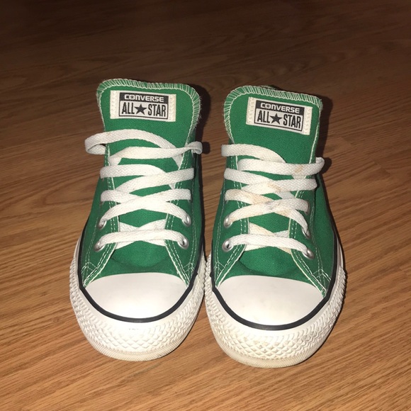 Converse Shoes - Green Low top Converse💚